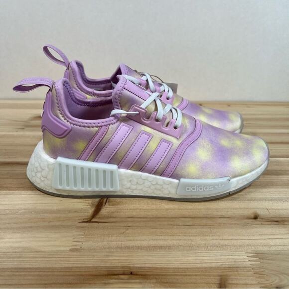 New Adidas NMD r1 J Running Originals Shoes Womens 5.5 Mens 4.5 Bliss Lilac - Picture 1 of 9